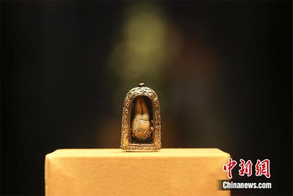 班禪牙龕，故宮博物院藏
